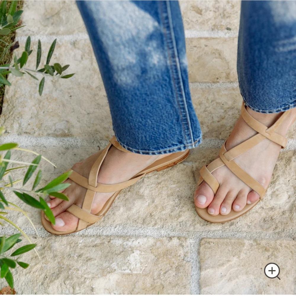 Jenni Kayne oiled leather strappy sandal 38 dark sand. Worn once!